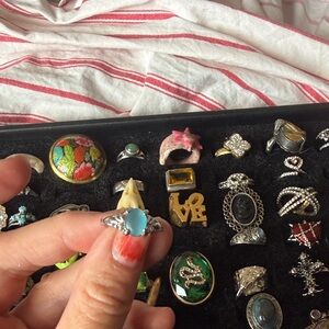 Elegant Silver Ring with Blue Gemstone